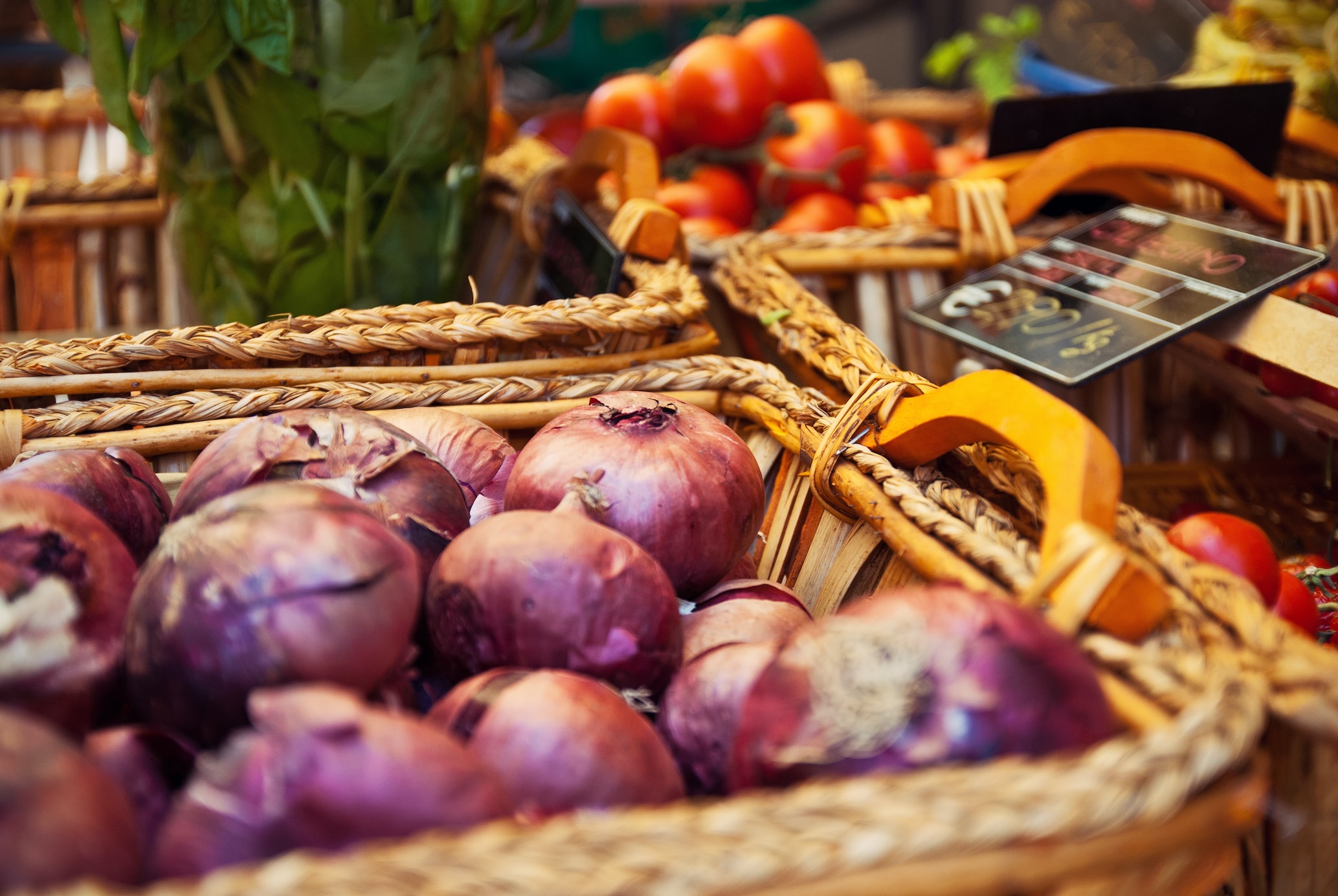 Pratos Típicos da Toscana: Uma Viagem Gastronômica